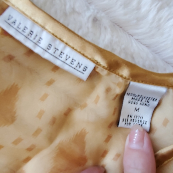 Valerie Stevensâ˘graphic printâ˘semi-sheerâ˘cover-Med - Picture 5 of 7